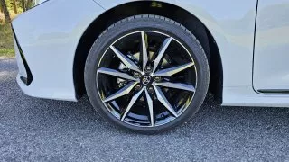 Toyota Corolla sedan 1.8 Hybrid GR Sport