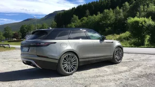 Vyzkoušeli jsme Range Rover Velar. 2