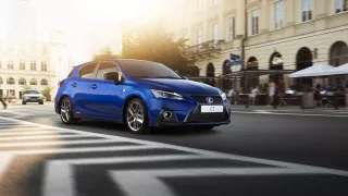 Lexus CT (5 ks)