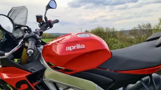 Aprilia Tuono V4 1100