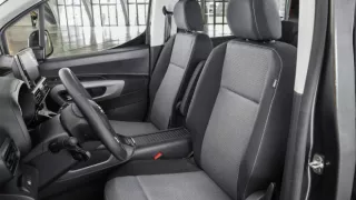 Toyota PROACE CITY 2019 interiér 16