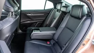 Test Toyota Camry 2024