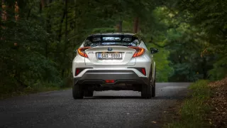 Toyota C-HR Hybrid 3 33