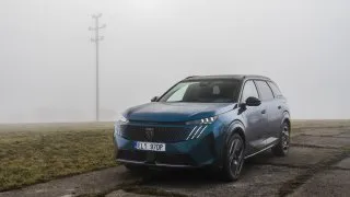 Peugeot E-5008 Dual Motor