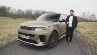 Martin krotil Range Rover Sport SV. Má největší karbonová kola světa a letí jako střela