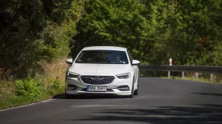 Opel Insignia Grand Sport 2.0 Turbo 4x4 jízda 2