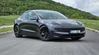 Tesla Model 3 Performance