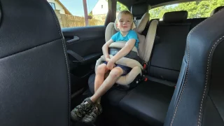 Dětská sedačka bez pásu je pohodlnější i bezpečnější zároveň. V provozu vydrží 10 let