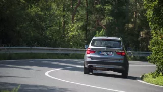 BMW X3 xDrive20d jízda 8