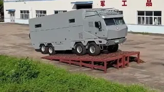 Tatra 8x8 obytný speciál