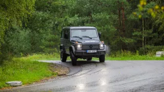 Mercedes-Benz G 350 d Professional nedělá ostudu a