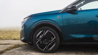 Peugeot E-5008 Dual Motor