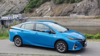 TEST: TOYOTA PRIUS PHEV 1