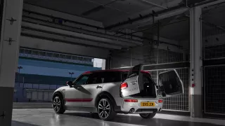 MINI John Cooper Works Clubman 16