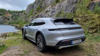 Porsche Taycan Cross Turismo