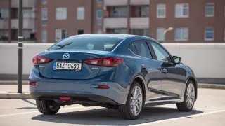 Mazda 3 Sedan po faceliftu 3