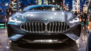 Působivé koncepty BMW na stánku ve Frankfurtu 15