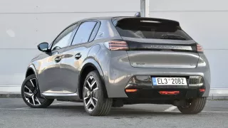 Peugeot e-208