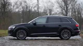 Prohlédněte si galerii současné Audi Q7