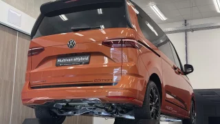 Volkswagen využívá ve vozech nový plug-in hybrid. Ten zajišťuje vyšší dojezd i účinnost