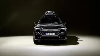 Audi Q8 e-tron edition Dakar