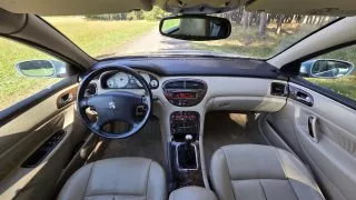 Peugeot 607
