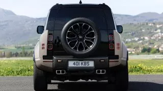 Land Rover Defender OCTA