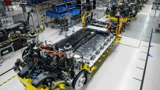 Porsche Cayenne Electric - továrna v Bratislavě