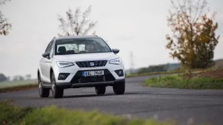 SEAT Arona 1.0 TSI jízda 5