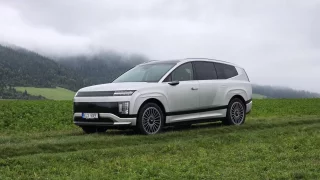 Dezinfekční přihrádka i kufr o velikosti dodávky. Řídili jsme nový nejluxusnější Hyundai