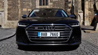 Audi S8