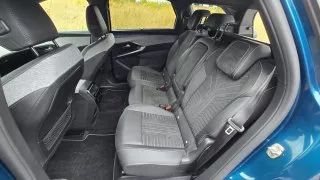 Peugeot 5008 5 míst