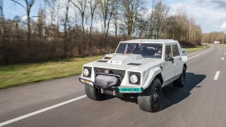 Lamborghini LM002