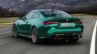 Nové BMW M4 CS je druhým nejrychlejším produkčním bavorákem na Nürburgringu všech dob. Má 550 koní!