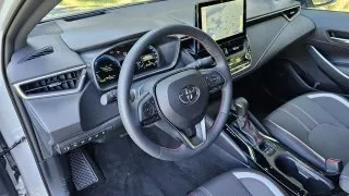 Toyota Corolla sedan 1.8 Hybrid GR Sport