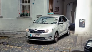 Kdo nezná tyto základní věci z autoškoly, neměl by ani vyjíždět na silnice. Připomeňte si je kvízem
