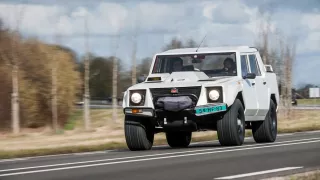 Lamborghini LM002