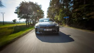 Kia Stinger Carshot 1