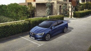 Do Česka se vrací levný sedan od Renaultu. Má jediný motor, ale vejde se pod půl milionu