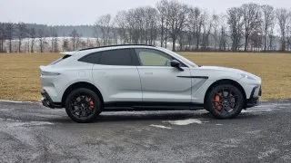 Aston Martin DBX S