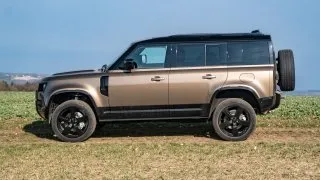 Test Land Rover Defender P300e