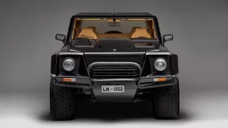 Nádherná obluda. Lamborghini LM002 s dvanáctiválce