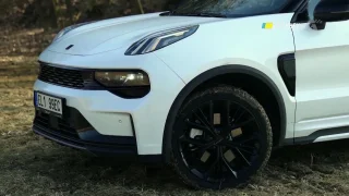 Recenze Lynk & Co 01 PHEV