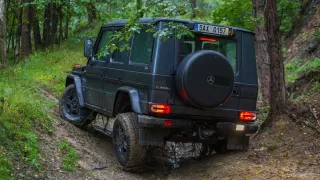 Mercedes-Benz G 350 d Professional je v terénu abs