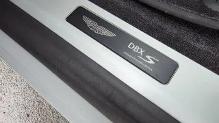 Aston Martin DBX S