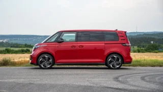 Když nafta za 50 Kč řidiče nezajímá. VW ID. Buzz je čím dál zajímavější alternativou k Multivanu