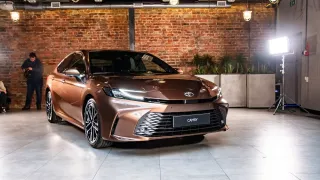 Toyota Camry 2025