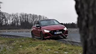 Test Hyundai i20 N: Je to nejlepší sportovní auto, se kterým jsme za poslední rok jezdili