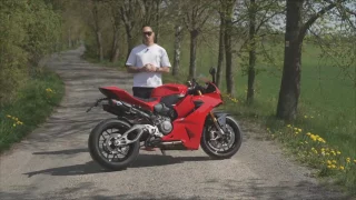 Krásně se vede a 120 koní bohatě stačí. Závodník Lukáš Pešek osedlal novou Ducati Panigale