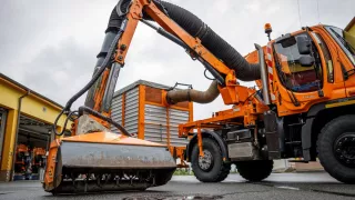 Mercedes-Benz - Unimog